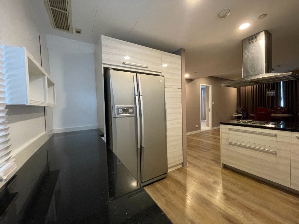 For SaleCondoSukhumvit, Asoke, Thonglor : Sell with tenant til January 26
Fullerton Sukhumvit 3 bedrooms, fully furnished with amenities.