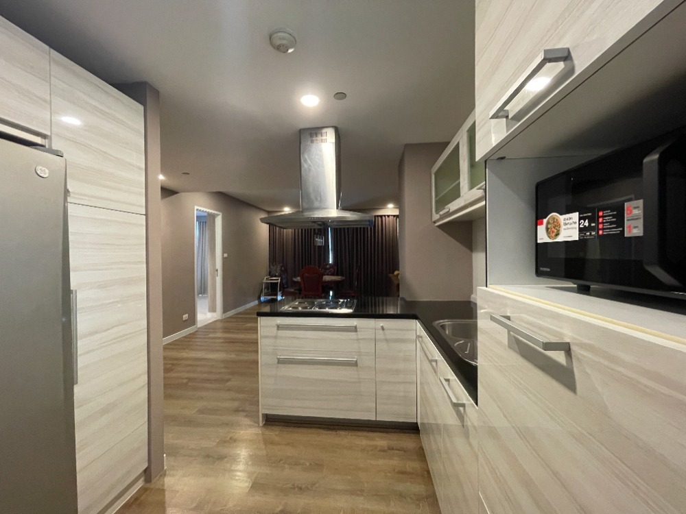 For SaleCondoSukhumvit, Asoke, Thonglor : Sell with tenant til January 26
Fullerton Sukhumvit 3 bedrooms, fully furnished with amenities.