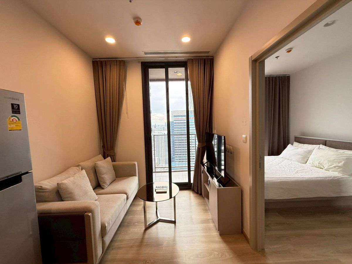 ให้เช่าคอนโดสุขุมวิท อโศก ทองหล่อ : Oka Haus 1 ห้องนอน 27 ตร.ม.