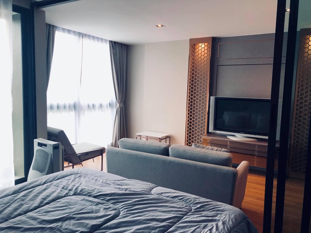 ให้เช่าคอนโดสยาม จุฬา สามย่าน : Altitude Define 【𝐒𝐄𝐋𝐋 & 𝐑𝐄𝐍𝐓】🔥มาแล้วคอนโดหรู ห้องสวยมาก ลักชูสุดๆ ตกแต่งสวยงาม เฟอร์นิเจอร์ครบ ติด MRT สามย่าน🔥 ติดต่อไลน์ไอดี: @hacondo