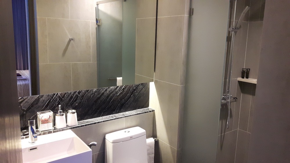 For RentCondoSukhumvit, Asoke, Thonglor : ✅ TLP125 ✅ Line ID : @p2nproperty