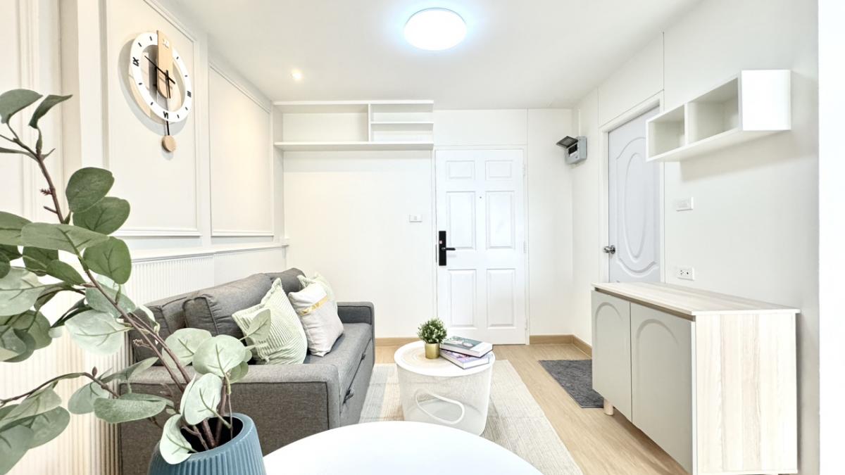 For SaleCondoPattanakan, Srinakarin : Come see the butterflies at our condo. 😍🫶🏻✨✨ Butterflies in the heart of the city in a beautiful condo. Its here 🥳🥳❤️❤️✨✨