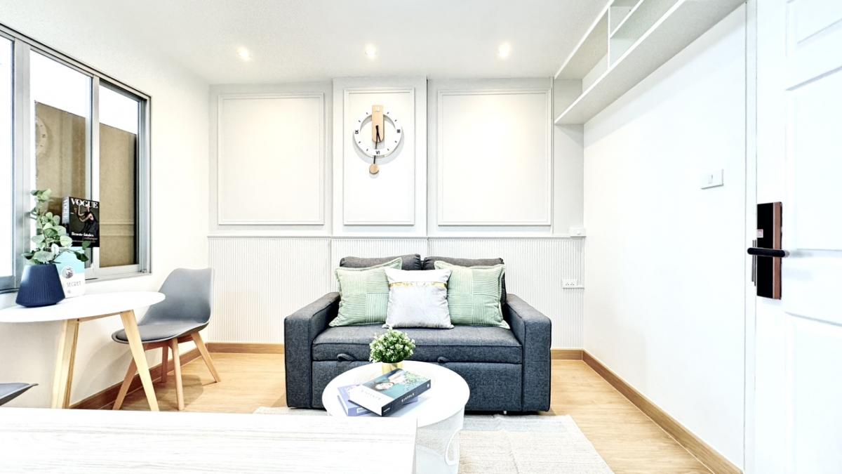 For SaleCondoPattanakan, Srinakarin : Come see the butterflies at our condo. 😍🫶🏻✨✨ Butterflies in the heart of the city in a beautiful condo. Its here 🥳🥳❤️❤️✨✨