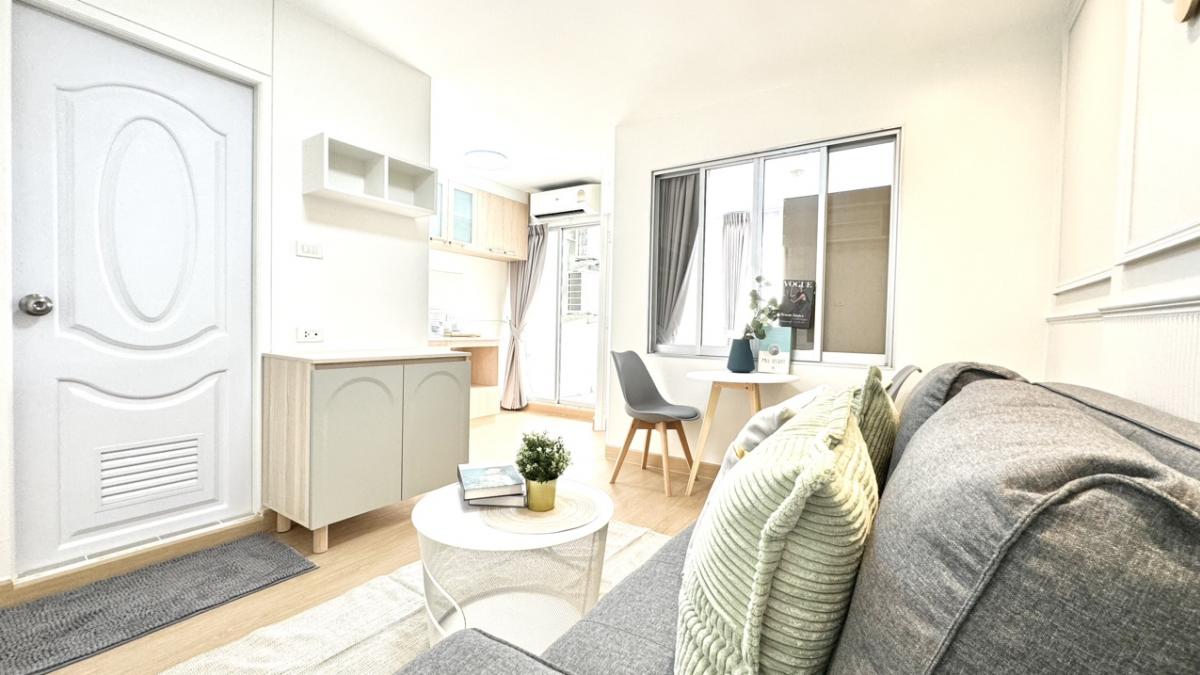 For SaleCondoPattanakan, Srinakarin : Come see the butterflies at our condo. 😍🫶🏻✨✨ Butterflies in the heart of the city in a beautiful condo. Its here 🥳🥳❤️❤️✨✨