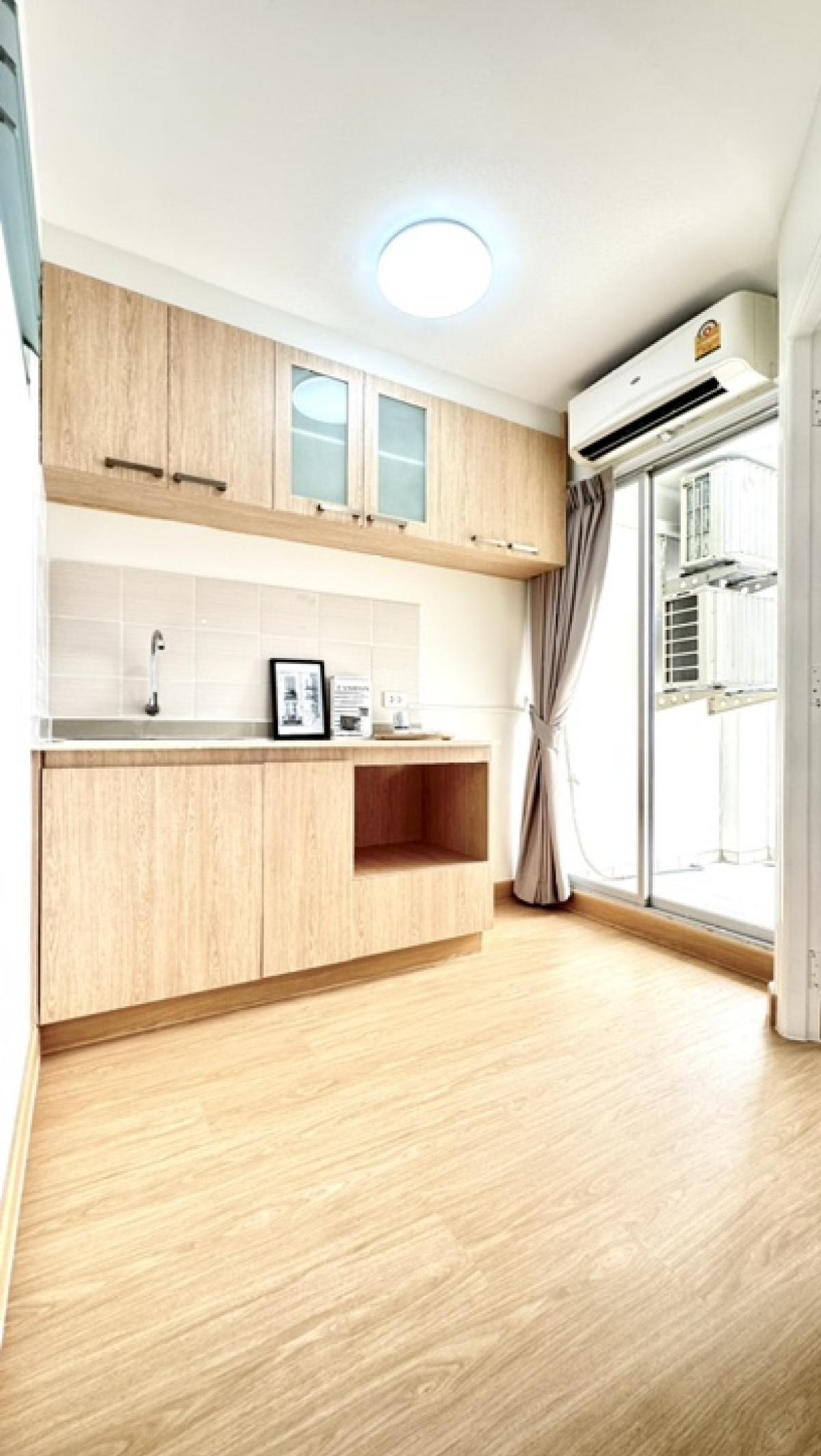 For SaleCondoPattanakan, Srinakarin : Come see the butterflies at our condo. 😍🫶🏻✨✨ Butterflies in the heart of the city in a beautiful condo. Its here 🥳🥳❤️❤️✨✨