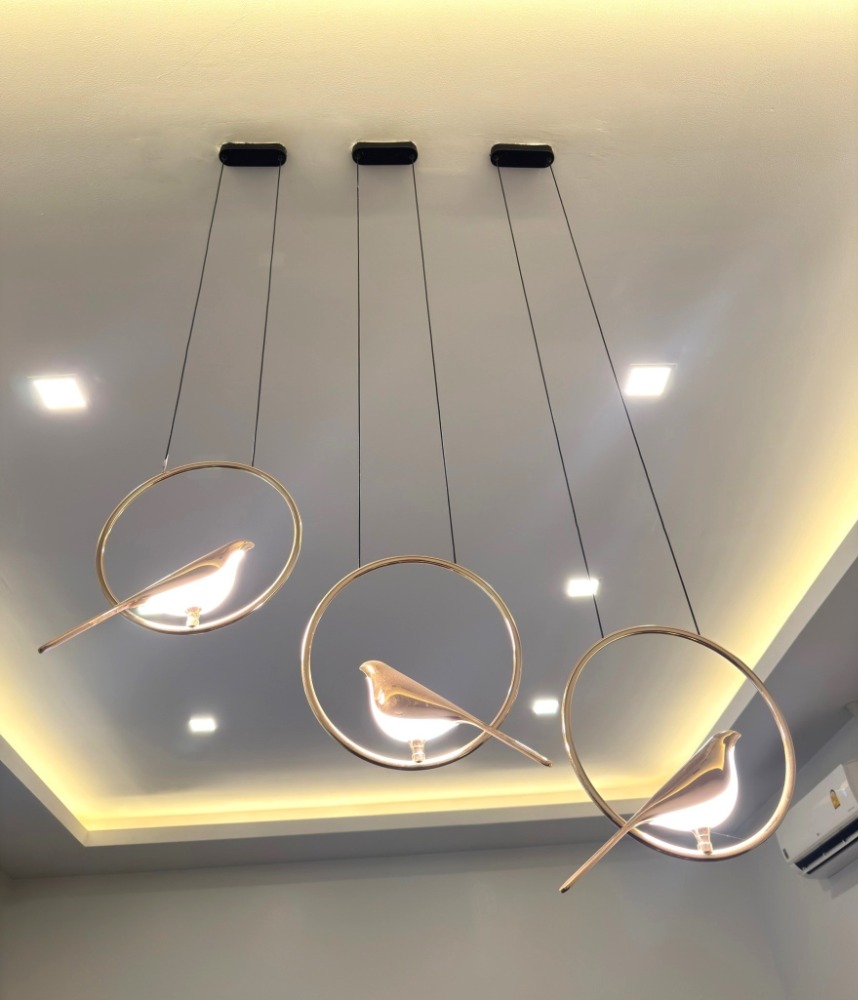 ให้เช่าทาวน์โฮมสีลม ศาลาแดง บางรัก : ให้เช่า ทาวน์เฮ้าส์ 2 ชั้น หลังมุม รีโนเวทใหม่ทั้งหลัง แต่งครบพร้อมอยู่ ย่านสุรวงศ์-สีลม-บางรัก-เจริญกรุง 3ห้องนอน 2ห้องน้ำ 150ตร.ว. ใกล้ BTSสุรศักดิ์ 出租，2層聯排別墅，轉角單位，全新裝修。裝潢完畢，可入住Surawong-Silom-Bang Rak-Charoen Krung 地區，