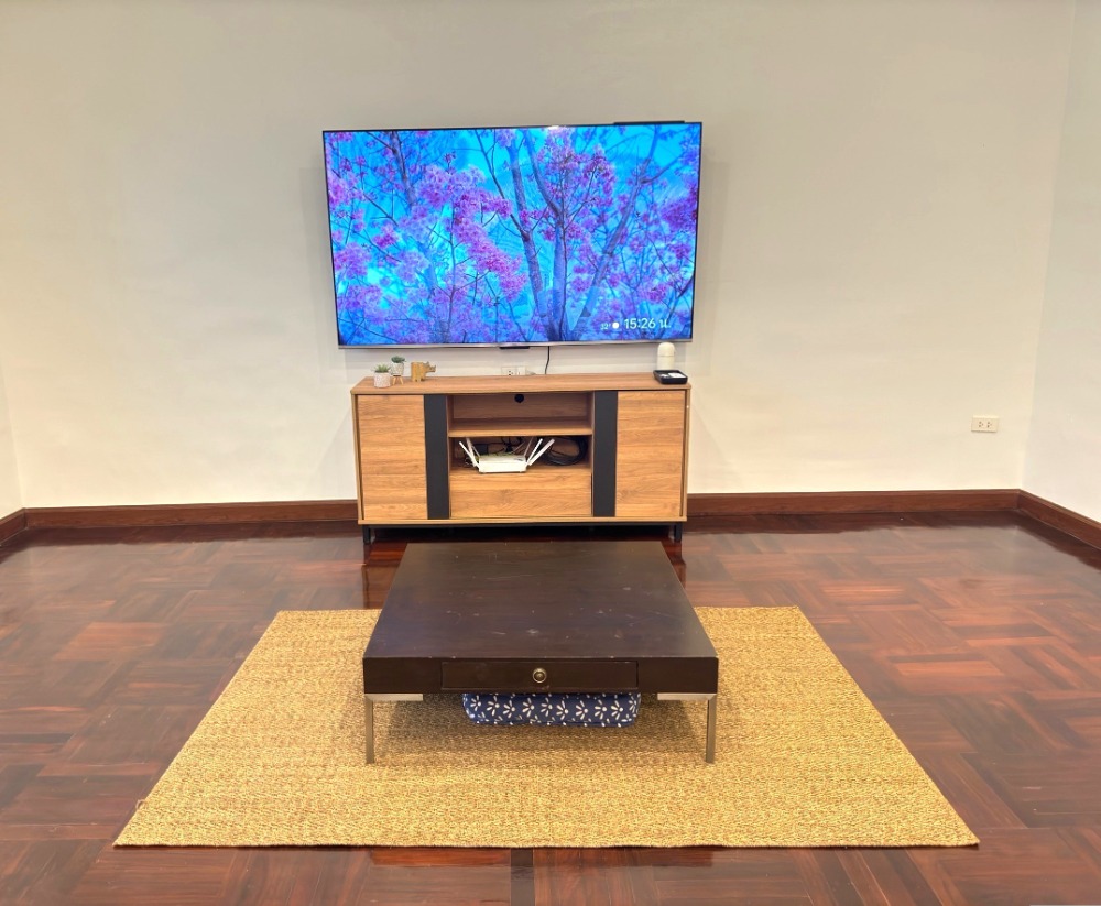 For RentTownhomeSathorn, Narathiwat : For rent, 2-story townhouse, corner unit, completely renovated. Fully decorated and ready to move in Surawong-Silom-Bang Rak-Charoen Krung area, 3 bedrooms, 2 bathrooms, 150 sq m., near BTS Surasak. 出租，2層聯排別墅，轉角單位，全新裝修。裝