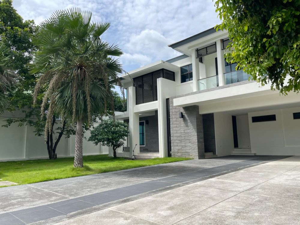 ขายบ้านรัตนาธิเบศร์ สนามบินน้ำ พระนั่งเกล้า : บ้านเดี่ยว หมู่บ้านลดาวัลย์ รัตนาธิเบศร์