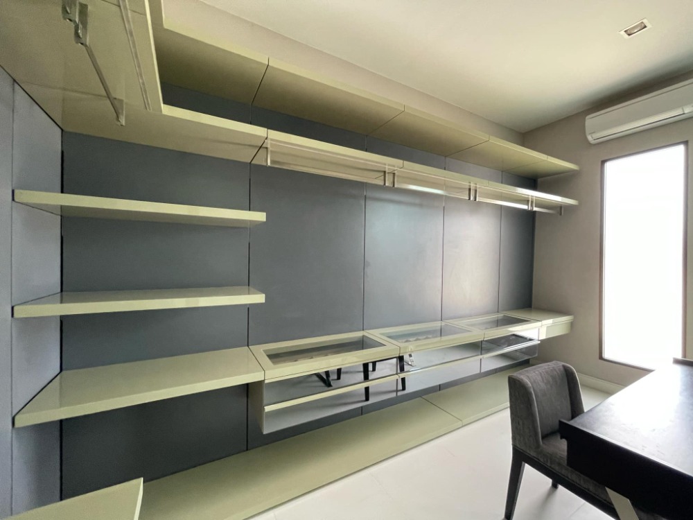 ขายบ้านรัตนาธิเบศร์ สนามบินน้ำ พระนั่งเกล้า : บ้านเดี่ยว หมู่บ้านลดาวัลย์ รัตนาธิเบศร์