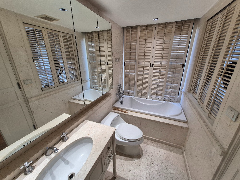 ให้เช่าคอนโดวิทยุ ชิดลม หลังสวน : Luxury Private Residence⭐Wireless road⭐120 Sq.m⭐BTS Ploenchit