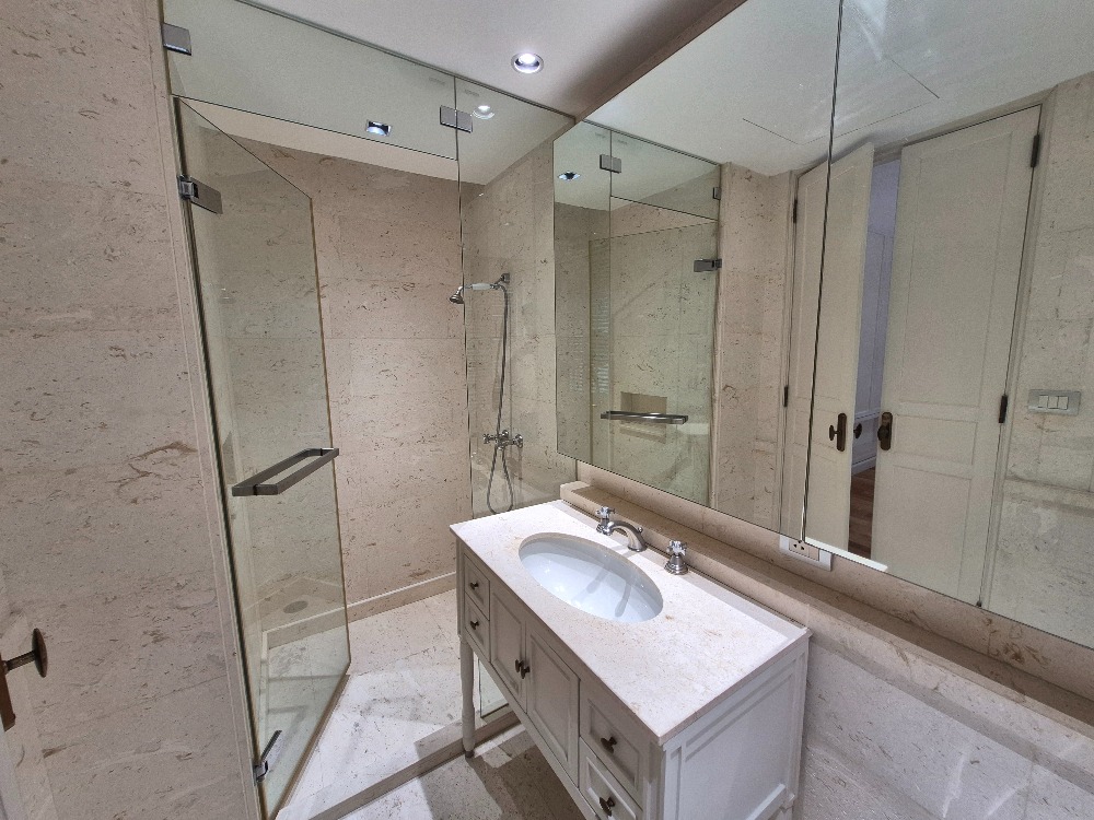ให้เช่าคอนโดวิทยุ ชิดลม หลังสวน : Luxury Private Residence⭐Wireless road⭐120 Sq.m⭐BTS Ploenchit