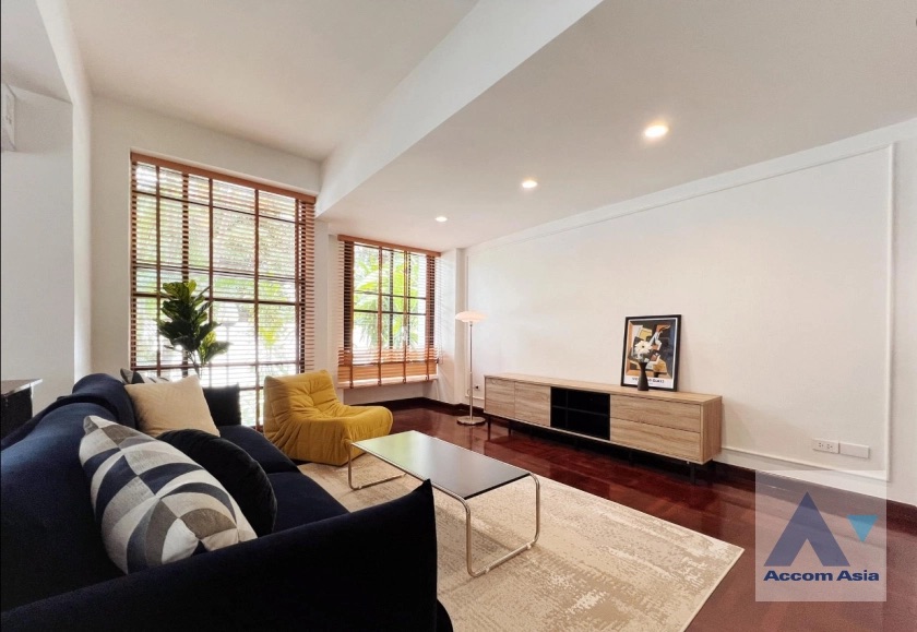 ให้เช่าทาวน์โฮมสุขุมวิท อโศก ทองหล่อ : 4 Bedrooms Townhouse for Rent in Sukhumvit, Bangkok near BTS Phrom Phong at Townhouse in compound (AA30585)