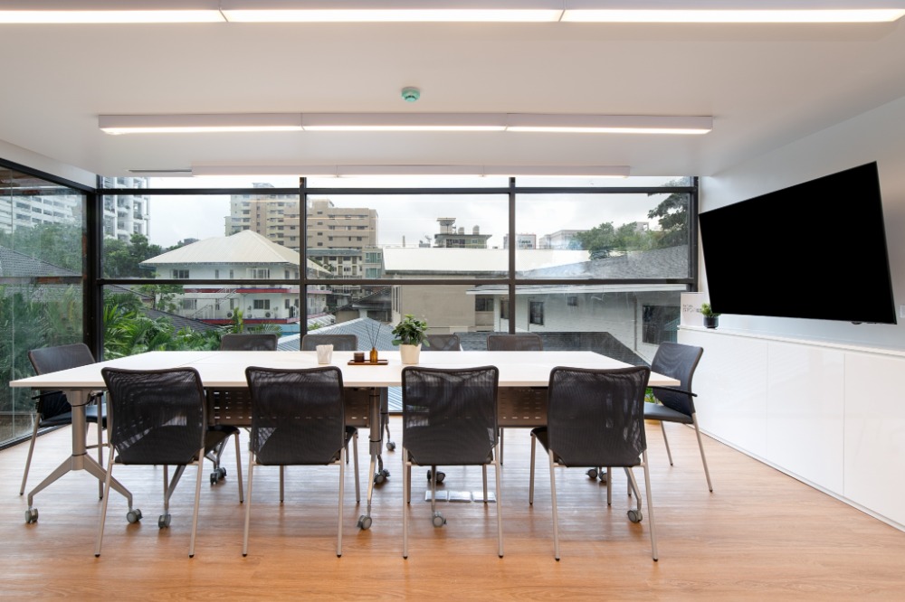 ให้เช่าสำนักงานนานา : เซอร์วิสออฟฟิศ พื้นที่สำนักงานให้เช่า สุขุมวิท Serviced Office ตกแต่งสวย พร้อมเข้าอยู่ อาคาร เวิร์คสตอรี่ส์ สุขุมวิท ซอย2 ( Workstories Sukhumvit Soi 2 ) สำหรับ 1 - 10 Workstations เริ่มต้น 9,000 บาท ใกล้รถไฟฟ้า BTSนานา