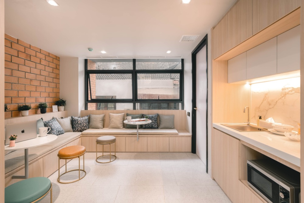 ให้เช่าสำนักงานนานา : เซอร์วิสออฟฟิศ พื้นที่สำนักงานให้เช่า สุขุมวิท Serviced Office ตกแต่งสวย พร้อมเข้าอยู่ อาคาร เวิร์คสตอรี่ส์ สุขุมวิท ซอย2 ( Workstories Sukhumvit Soi 2 ) สำหรับ 1 - 10 Workstations เริ่มต้น 9,000 บาท ใกล้รถไฟฟ้า BTSนานา