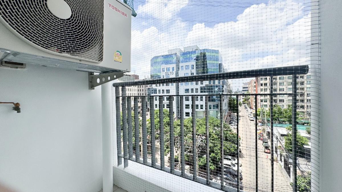 ขายคอนโดรัชดา ห้วยขวาง : ✨️คอนโดหรูติด MRTสุทธิสาร ใกล้รัชดา-พระราม9 🤩กลางจัดเต็ม ห้องสวยพร้อมอยู่ 📌 Life @รัชดา-สุทธิสาร