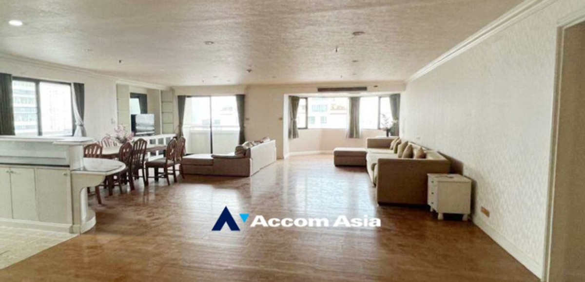🔼AccomA🔽 3 Bedrooms Condominium for Rent in Sukhumvit, Bangkok near BTS Phrom Phong at Baan Suan Petch (AA25984) Loading...