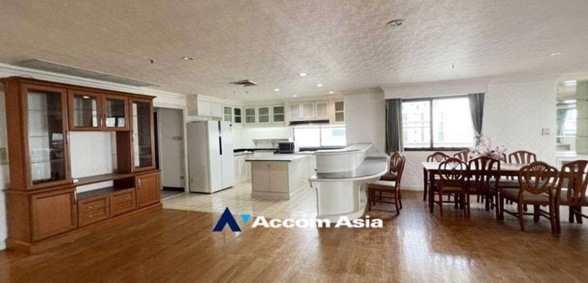🔼AccomA🔽 3 Bedrooms Condominium for Rent in Sukhumvit, Bangkok near BTS Phrom Phong at Baan Suan Petch (AA25984) Loading...