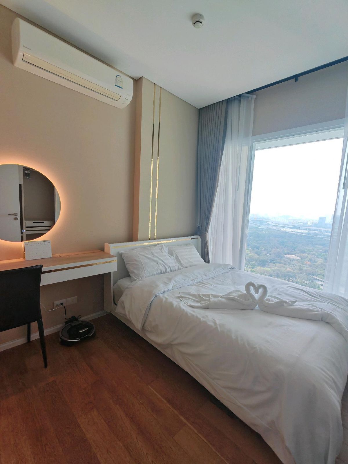 ให้เช่าคอนโดลาดพร้าว เซ็นทรัลลาดพร้าว : ให้เช่าคอนโด The Saint Residences 1-Bed ชั้นสูง ตกแต่งสวยพร้อมอยู่