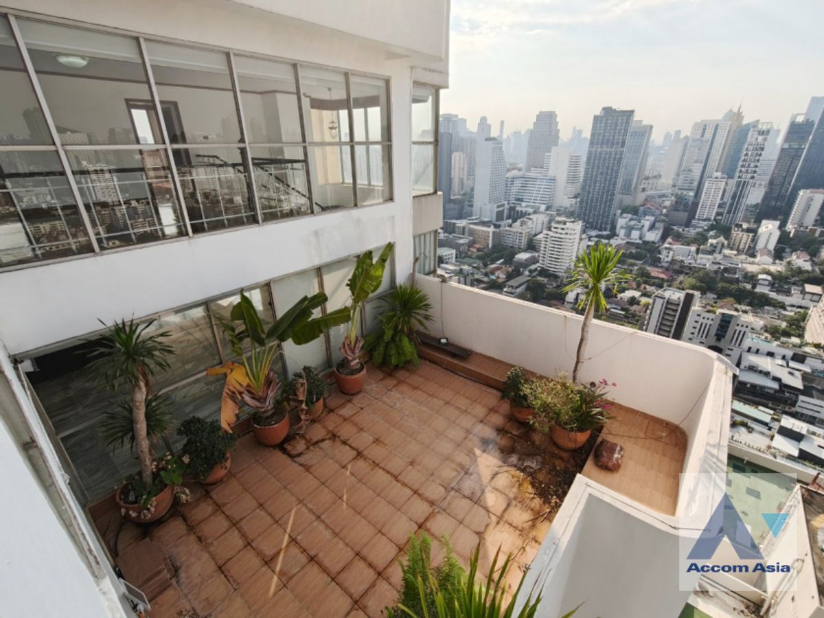 For RentCondoSukhumvit, Asoke, Thonglor : 🔼 AccomA🔽 Huge Terrace, Duplex Condo, Penthouse 3 Bedrooms Condominium for Rent in Sukhumvit, Bangkok near BTS Phrom Phong at D.S. Tower 1 (AA42782)