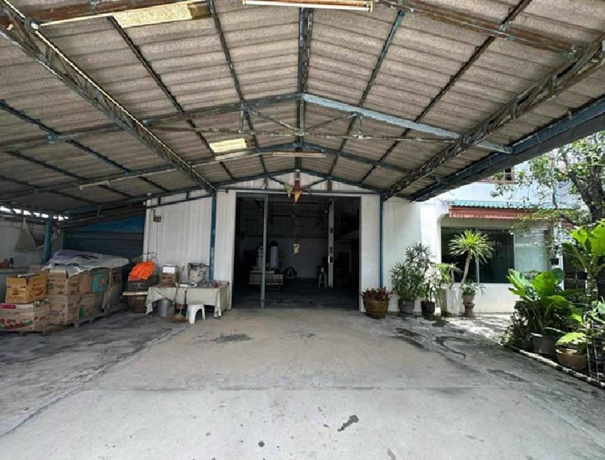 ให้เช่าโกดังบางแค เพชรเกษม : For Rent ให้เช่าโกดังพร้อมสำนักงานพร้อมบ้านพักคนงาน / ทำเล พุทธมณฑลสาย 2 บางแค / ริมถนนบางแวก / ห่าง เดอะมอลล์ บางแค 7 นาที / ทำเลดีมาก / พื้นที่โกดัง 310 ตารางเมตร / รถสิบล้อ เข้าออกได้