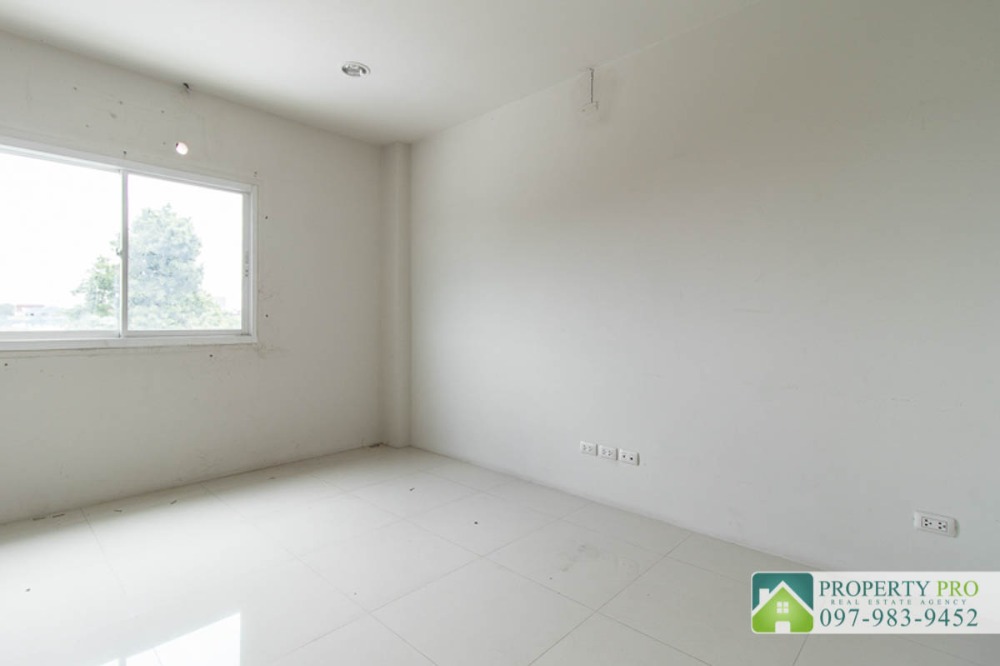 For SaleShop HouseMin Buri, Romklao : Commercial building 4 storey for sale The Wayra Ramkhamhaeng Suvarnabhuni, 2 Units, area 60 sqw 640 sqm, business district Near Siam Amazing Park, Seri Thai, Minburi : EL24S-038