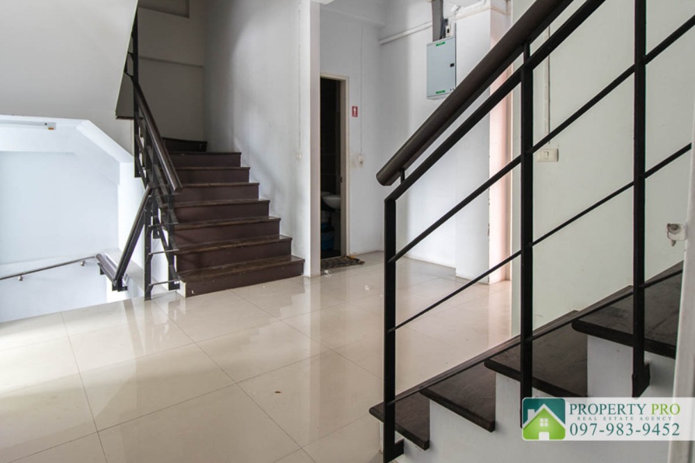 For SaleShop HouseMin Buri, Romklao : Commercial building 4 storey for sale The Wayra Ramkhamhaeng Suvarnabhuni, 2 Units, area 60 sqw 640 sqm, business district Near Siam Amazing Park, Seri Thai, Minburi : EL24S-038