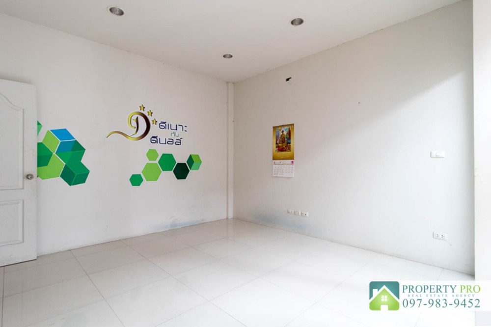 For SaleShop HouseMin Buri, Romklao : Commercial building 4 storey for sale The Wayra Ramkhamhaeng Suvarnabhuni, 2 Units, area 60 sqw 640 sqm, business district Near Siam Amazing Park, Seri Thai, Minburi : EL24S-038