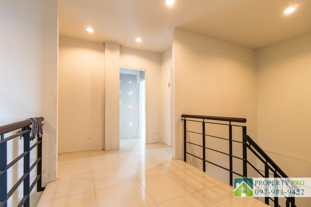 For SaleShop HouseMin Buri, Romklao : Commercial building 4 storey for sale The Wayra Ramkhamhaeng Suvarnabhuni, 2 Units, area 60 sqw 640 sqm, business district Near Siam Amazing Park, Seri Thai, Minburi : EL24S-038