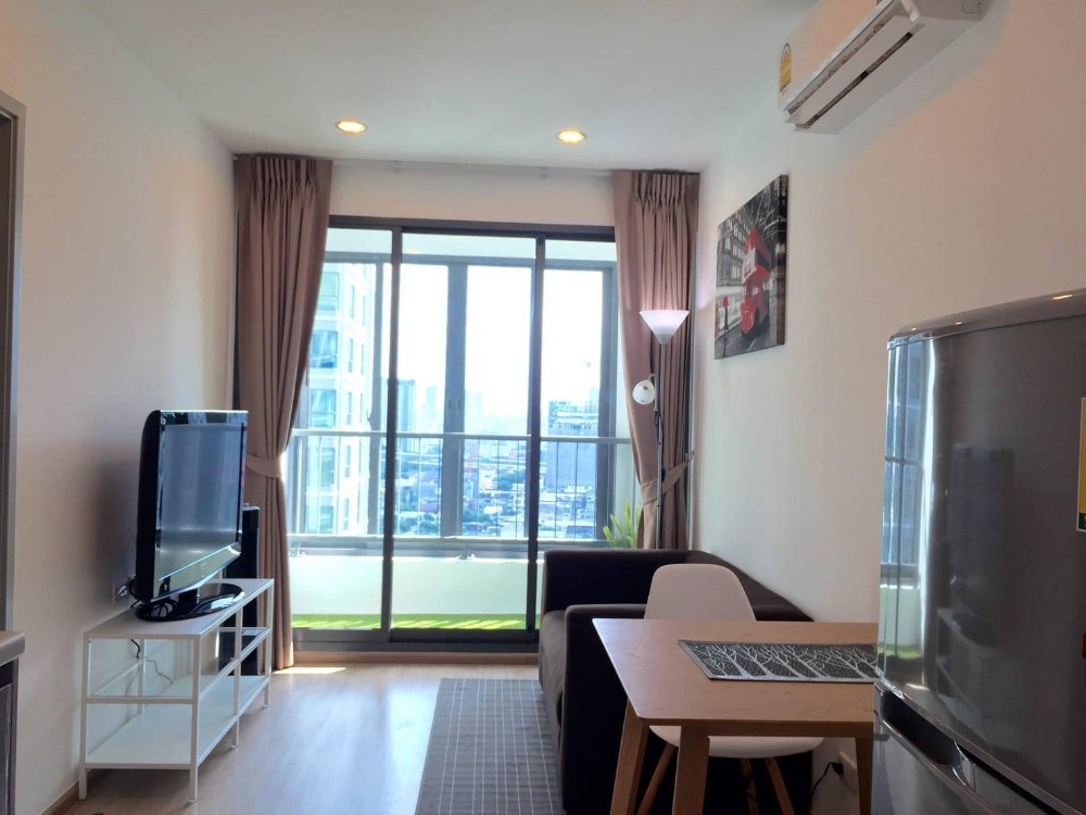 For SaleCondoThaphra, Talat Phlu, Wutthakat : S-IDWK103 Condo for sale, Ideo Wutthakat, 19th floor, swimming pool view, 31 sq m., 1 bedroom, 1 bathroom, 2.678 million, 064-959-8900