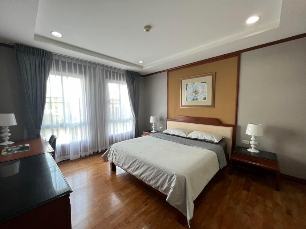 ❖ Prime Location ❖ 0++ floor 120.00 sq.m. | 2 beds 2 baths | near Samitivej Sukhumvit Hospital 5 mins, BTS Phrom Phong Station/Emporium 7 mins Loading...