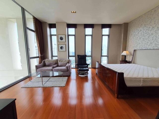 For RentCondoSathorn, Narathiwat : For Rent & Sale The Sukhothai Residences | 3 Beds | High floor | Jacuzzi in the balcony