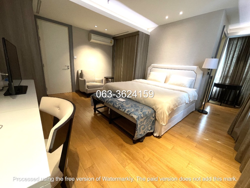 ขายคอนโดสุขุมวิท อโศก ทองหล่อ : ขาย H Sukhumvit 43 คอนโด (H Condo Sukhumvit 43) ราคาดีที่สุดของโครงการ แต่งเต็ม มีห้องแช่ไวน์ เฟอร์ราคาแพงครบๆ จบๆ แต่งไปเกือบ 3 ล้านบาท แต่ขายในราคาตลาดไม่ได้รวมค่าตกแต่ง ห้องนี้เป็นห้อง 1 ห้องนอนที่ขนาดใหญ่ที่สุด