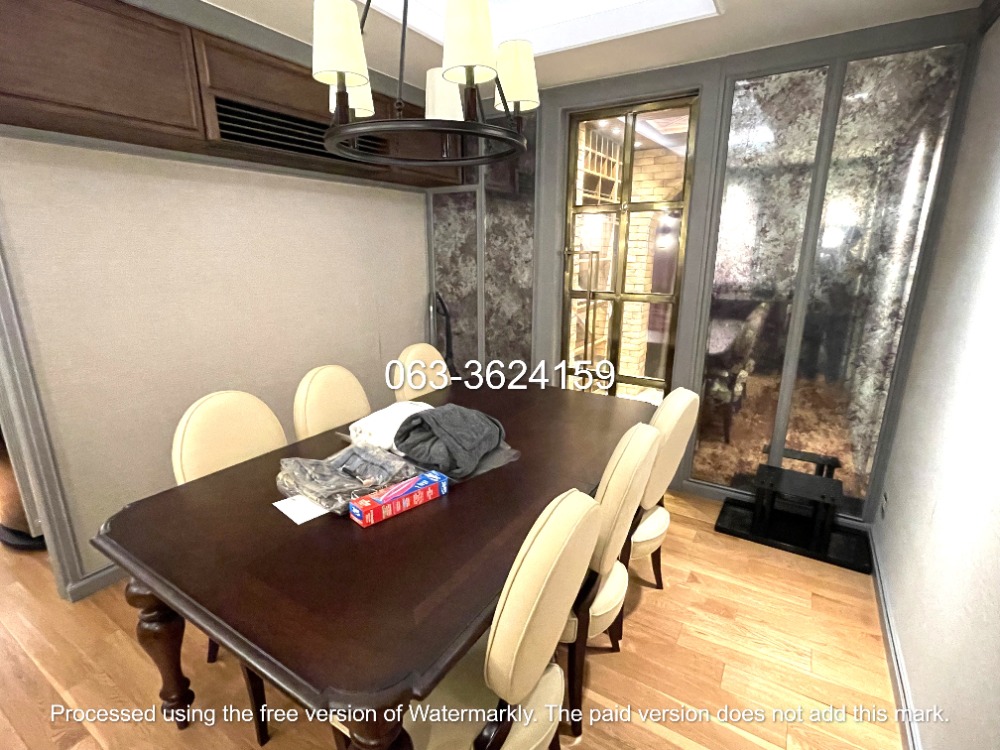 ขายคอนโดสุขุมวิท อโศก ทองหล่อ : ขาย H Sukhumvit 43 คอนโด (H Condo Sukhumvit 43) ราคาดีที่สุดของโครงการ แต่งเต็ม มีห้องแช่ไวน์ เฟอร์ราคาแพงครบๆ จบๆ แต่งไปเกือบ 3 ล้านบาท แต่ขายในราคาตลาดไม่ได้รวมค่าตกแต่ง ห้องนี้เป็นห้อง 1 ห้องนอนที่ขนาดใหญ่ที่สุด