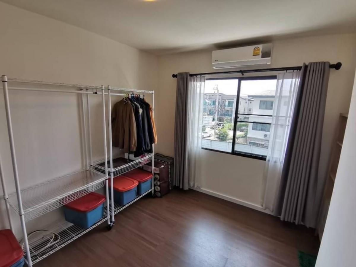 ขายทาวน์โฮมนนทบุรี บางใหญ่ บางบัวทอง : ขายทาวน์โฮม 3 ชั้น ทาวน์อเวนิว เมิร์จ รัตนาธิเบศร์ เพียง 700 เมตรถึง MRTสามแยกบางใหญ่ ทาวน์เฮ้าส์ 3 ชั้น  เนื้อที่ 29 ตร.วา พื้นที่ใช้สอย 170 ตร.ม