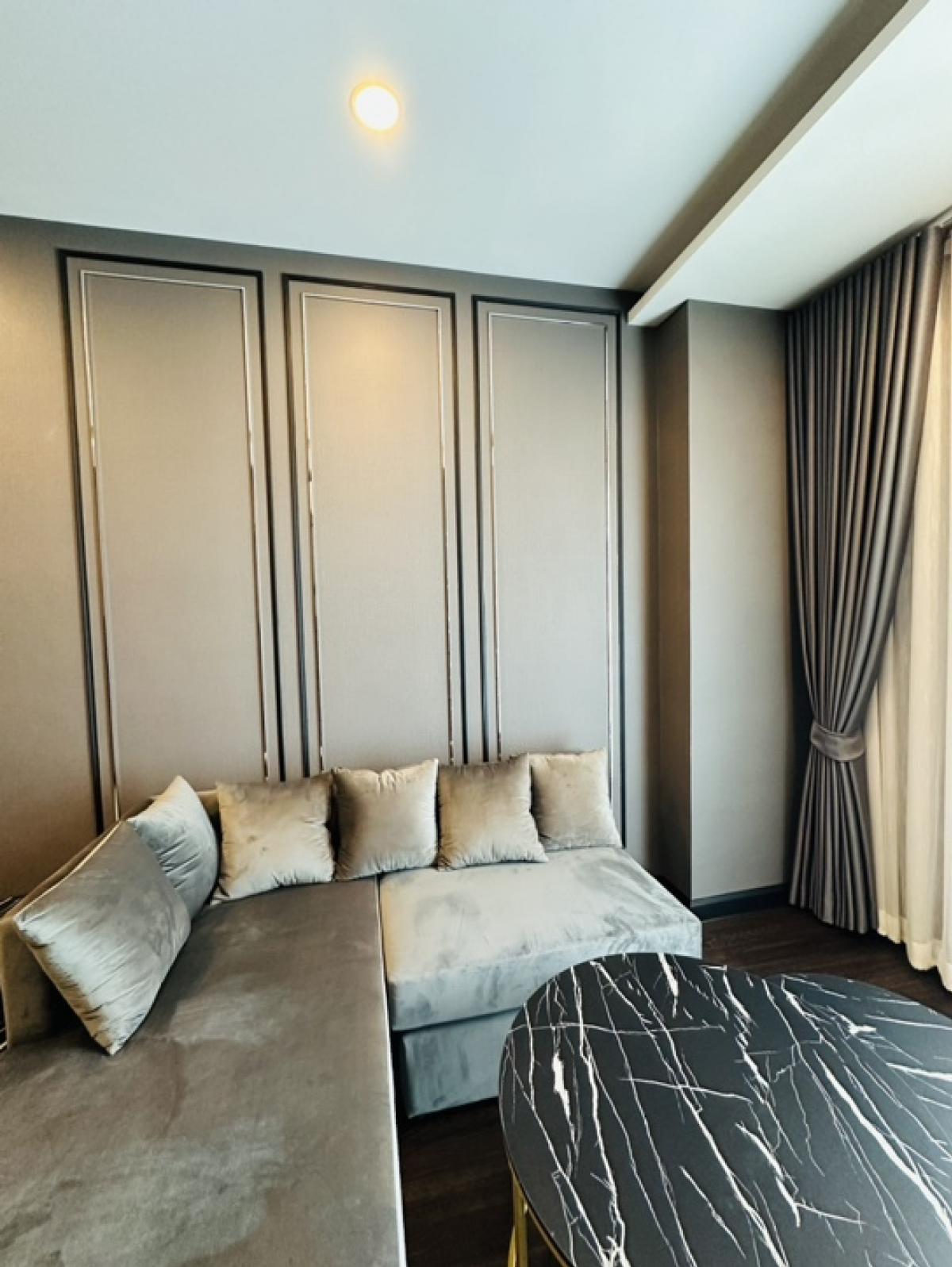 For RentCondoSukhumvit, Asoke, Thonglor : Condo :Verde Sukhumvit 49/15(for rent)Location :BTS Phrom Phong🚝🚝Floor : 7🌸🎈Size : 45SQM Type : 1Bedroom 1Bathroom Rent Price : 45,000/monthTel. 0825877125 (Khun Sun)👉 line.me/ti/p /eklLUohzVL