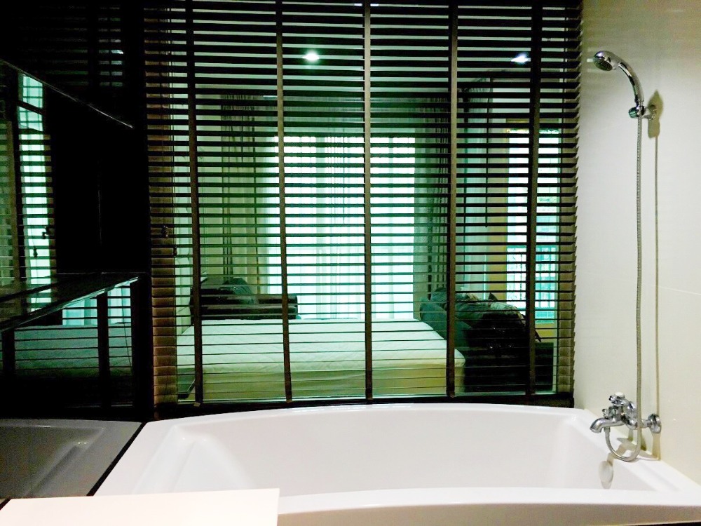 For SaleCondoWitthayu, Chidlom, Langsuan, Ploenchit : For sale: The Address Chidlom, 15th floor, 39 sqm., 1 bedroom, 1 bathroom, fully furnished, BTS Chidlom.