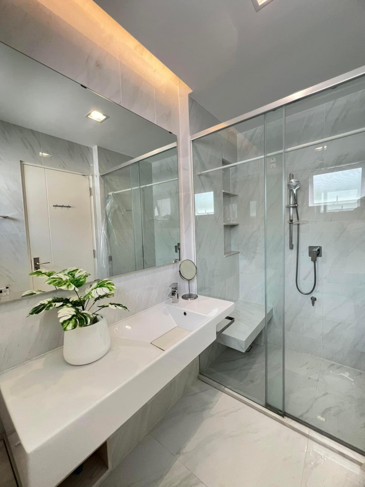 ให้เช่าบ้านบางนา แบริ่ง ลาซาล : ให้เช่า บ้านเดี่ยว มัณฑนา 2 บางนา กม.7 ติด MEGA บางนา 4 ห้องนอน 5 ห้องน้ำ สวนขนาดใหญ่