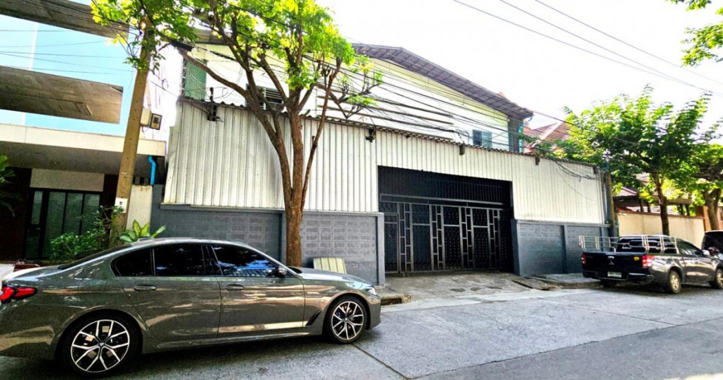 ให้เช่าโกดังสะพานควาย จตุจักร : ให้เช่าโกดังเก็บสินค้า 660 ตารางเมตร ซอยวิภาวดีรังสิต 5 ใกล้ห้าแยกลาดพร้าว