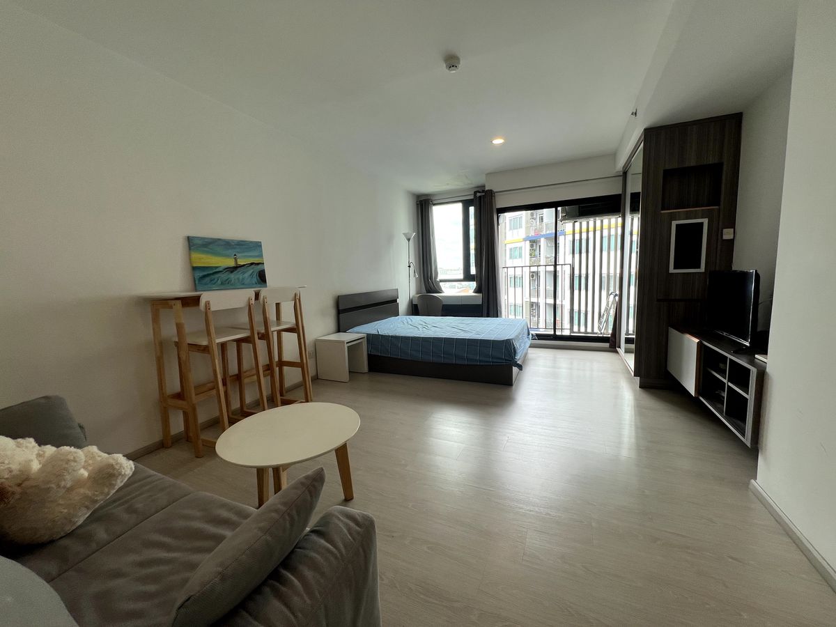 For RentCondoVipawadee, Don Mueang, Lak Si : Rental Bridge, Phahonyothin Interchange, Building B, Floor 5, 1 BED, 29 sqm, 1 bed, 1 water, complete with washing machines