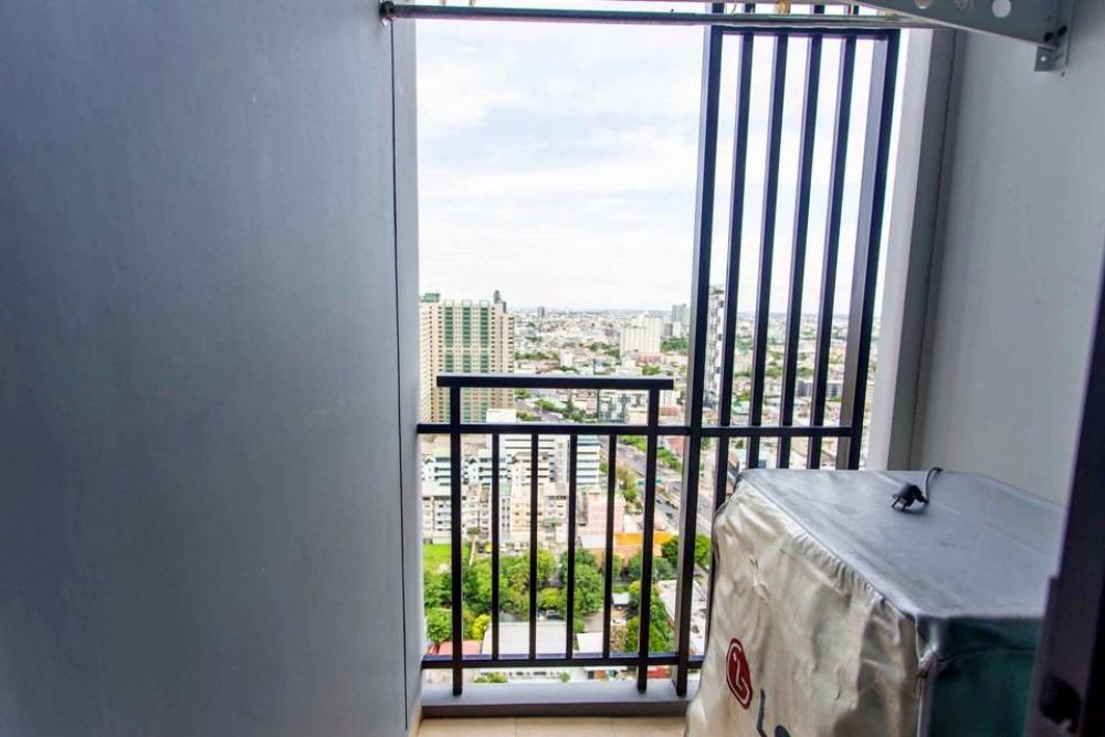 For RentCondoThaphra, Talat Phlu, Wutthakat : Supalai Loft @ Talat Phlu Station【𝐑𝐄𝐍𝐓】🔥Studio room, Homie style, warm, fully furnished, Thonburi area, near BTS Talat Phlu, ready to move in on Dec!🔥 Contact Line ID: @hacondo