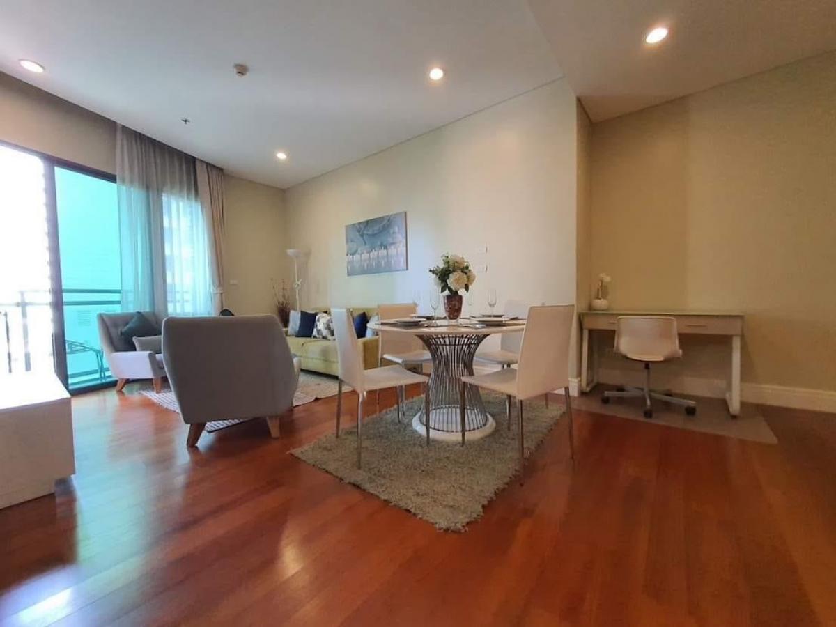 ขายคอนโดสุขุมวิท อโศก ทองหล่อ : 📢👇Grab or Gone as this reason👇Good location in Em District, very good price and size for 1 bedroom, fully nice furnished, pool view.