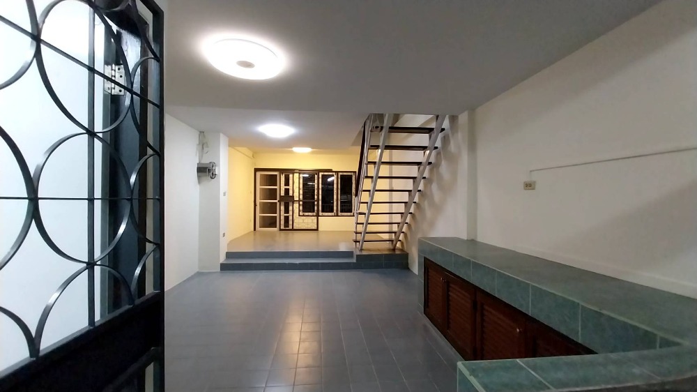 ให้เช่าทาวน์โฮมนวมินทร์ รามอินทรา : 💥🎋ปล่อยเช่าทาวน์โฮม 4 นอน 3 น้ำ หมู่บ้านธันยกานต์วัชรพล-สุขาภิบาล5   รีโนเวทใหม่หมด🎋💥