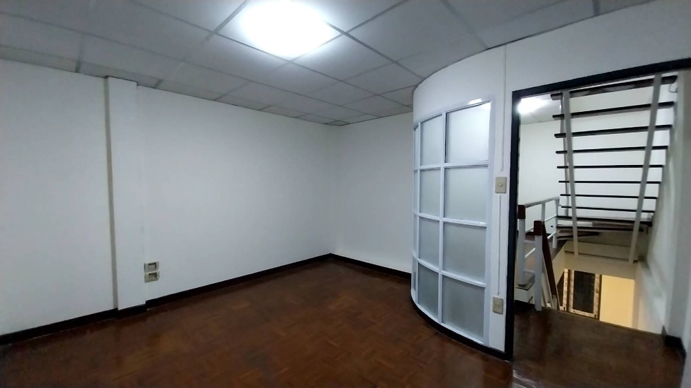 ให้เช่าทาวน์โฮมนวมินทร์ รามอินทรา : 💥🎋ปล่อยเช่าทาวน์โฮม 4 นอน 3 น้ำ หมู่บ้านธันยกานต์วัชรพล-สุขาภิบาล5   รีโนเวทใหม่หมด🎋💥