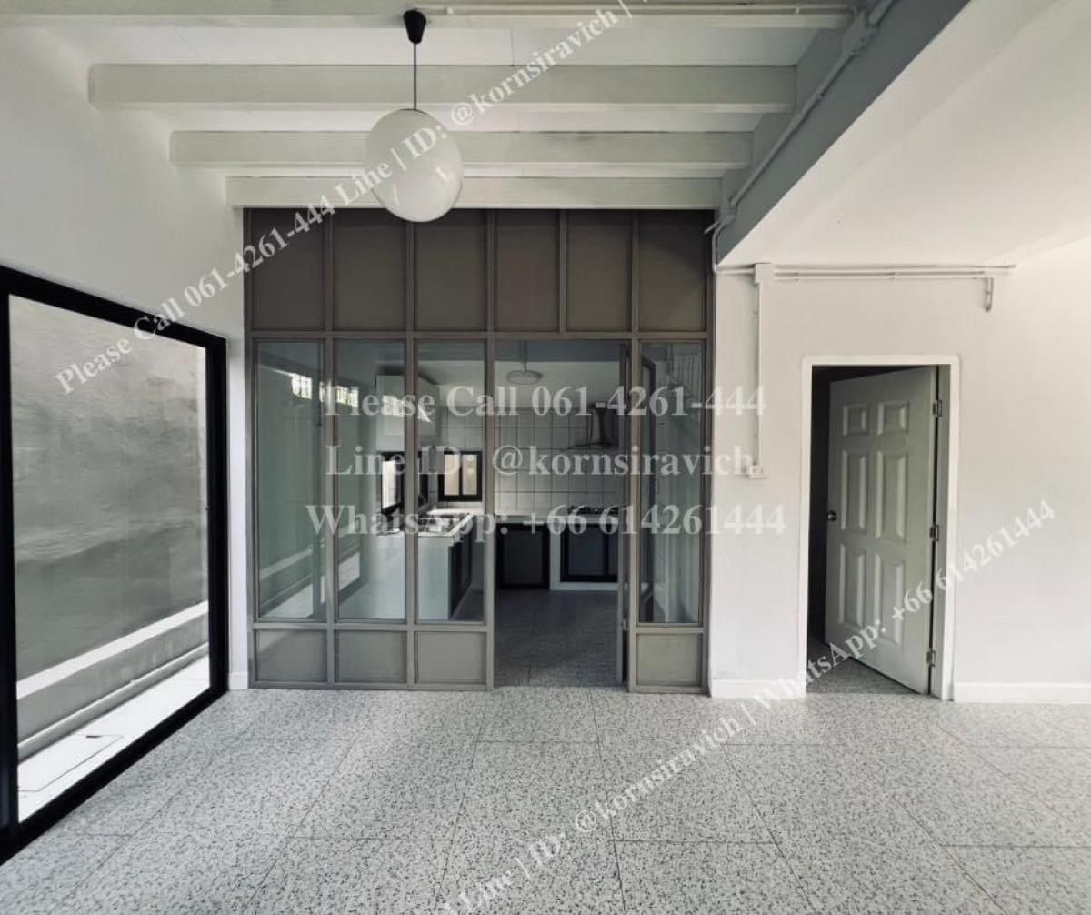 ให้เช่าโฮมออฟฟิศรัชดา ห้วยขวาง : ปล่อยเช่า โฮมออฟฟิศ ซอยวัฒนานิเวศน์ สุทธิสาร - ห้วยขวาง, 2-3 ที่จอดรถยนต์. สำหรับ : ออฟฟิศ, สตูดิโอ, สปา ร้านนวด, ขายสินค้าออนไลน์, เจ้าของแบรนด์