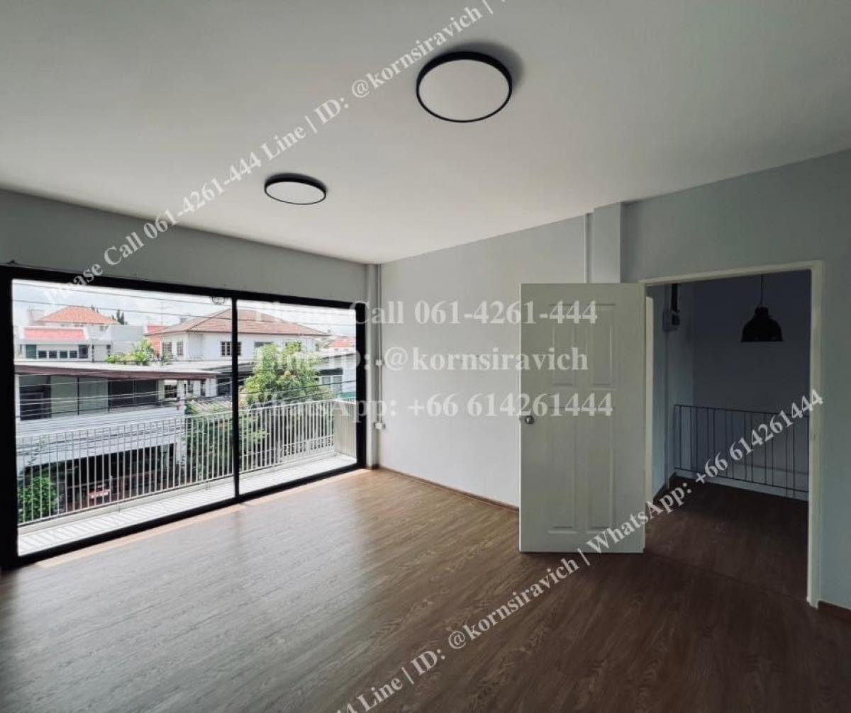 ให้เช่าโฮมออฟฟิศรัชดา ห้วยขวาง : ปล่อยเช่า โฮมออฟฟิศ ซอยวัฒนานิเวศน์ สุทธิสาร - ห้วยขวาง, 2-3 ที่จอดรถยนต์. สำหรับ : ออฟฟิศ, สตูดิโอ, สปา ร้านนวด, ขายสินค้าออนไลน์, เจ้าของแบรนด์