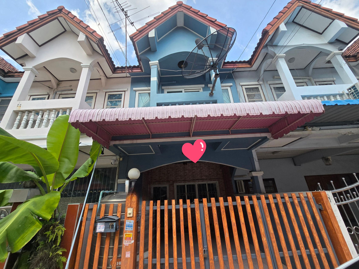 ให้เช่าทาวน์โฮมนวมินทร์ รามอินทรา : ให้เช่า ทาวน์เฮ้าส์2ชั้น 18 ตารางวา ถนนรามอินทรา 109 ก่อนแยกลำกะโหลก