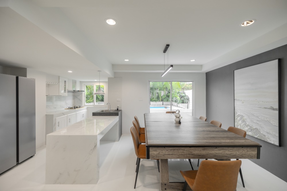 For SaleTownhomeSapankwai,Jatujak : For sale/rent Luxury pool villa townhome, ready to move in around Chatuchak, near MRT /BTS, able to open Airbnb, office, Bangkok.