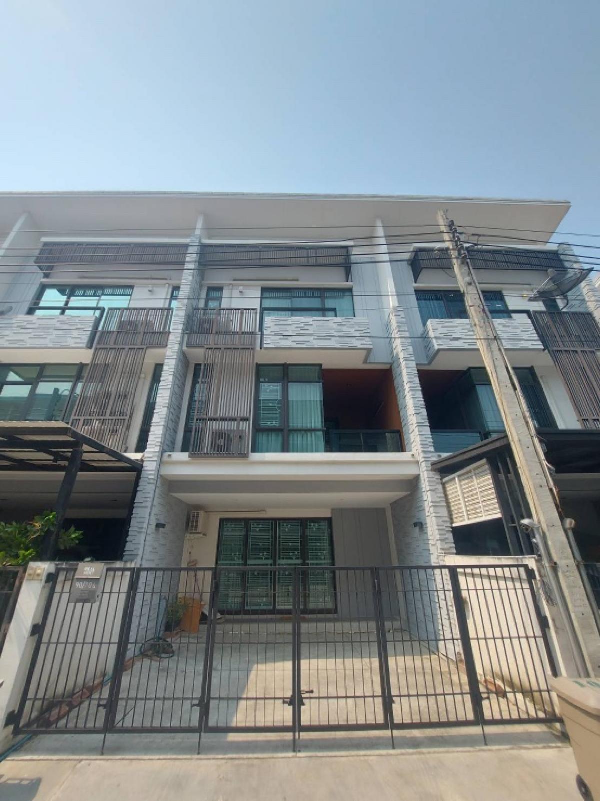For RentHome OfficeBangna, Bearing, Lasalle : Townhome/Home Office for rent, Plex Bangna