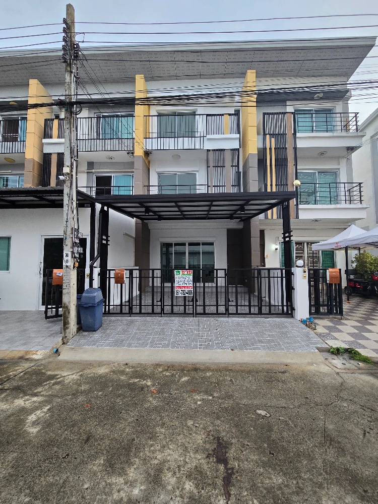 ขายทาวน์โฮมนวมินทร์ รามอินทรา : ขายทาวน์โฮม3ชั้น รีโนเวทใหม่My Place นวมินทร์70แยก11 ใกล้โรงเรียน บดินทรเดชา2