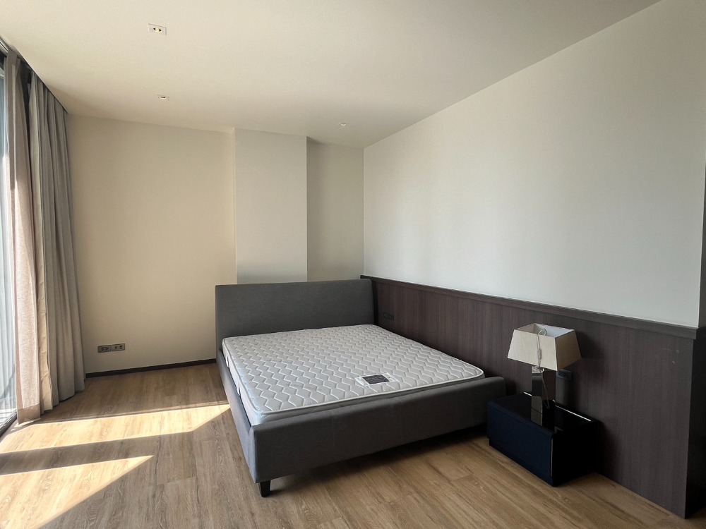 For RentCondoSukhumvit, Asoke, Thonglor : Pet-Friendly Luxury Apartment Sukhumvit 39 3 Beds 270 sqm 190k per month